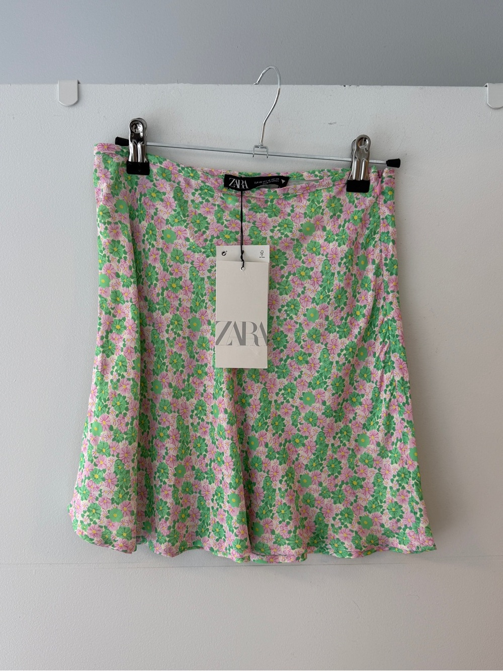 NWT Zara Green Pink Floral A-Line Mini Skirt XS